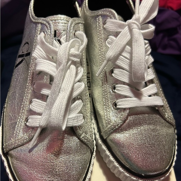 Calvin Klein Sneakers Silver - Picture 6 of 6
